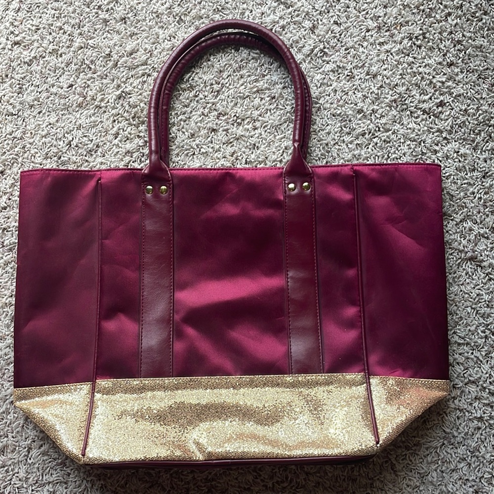Maroon and gold shoulder bag